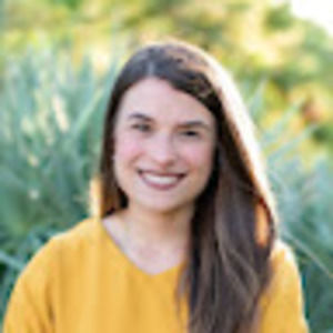 Meet your Posher, Estefania